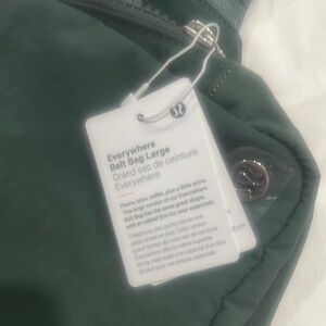 Lululemon Everywhere Belt Bag Large in Green